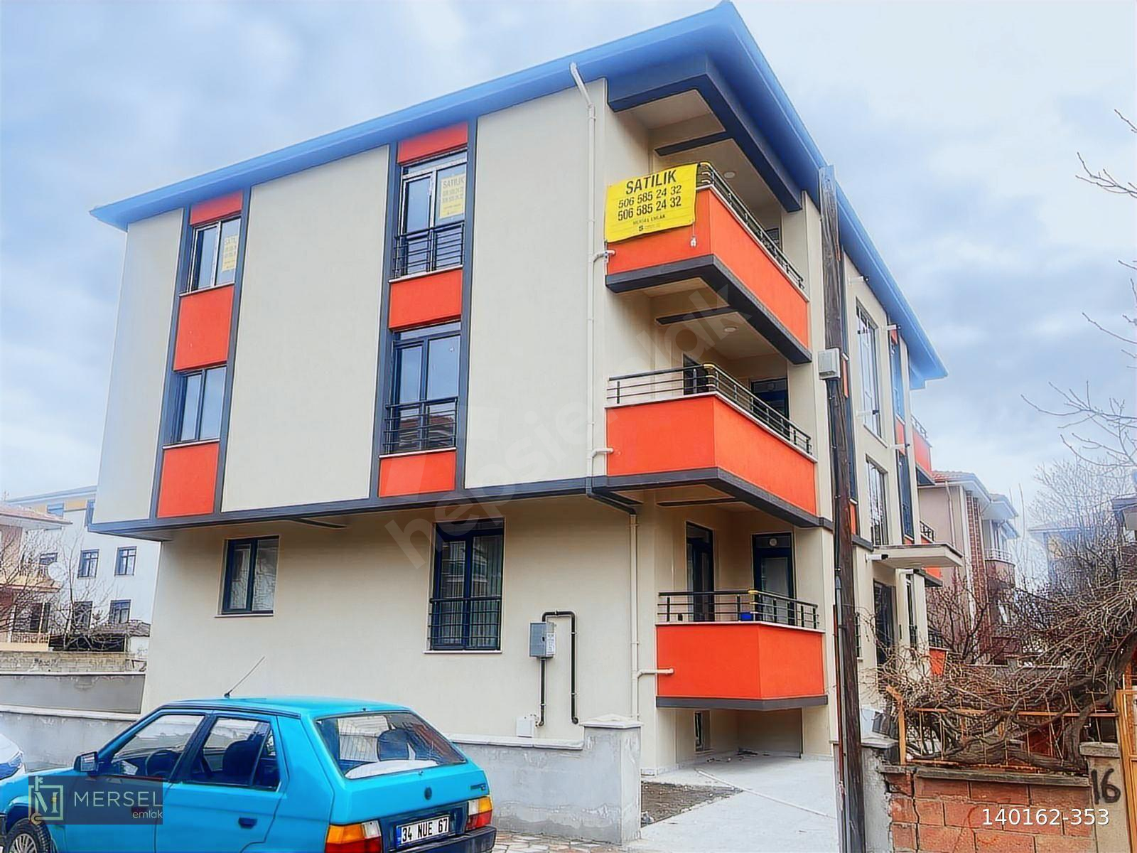 MERSEL EMLAK'tan BAHÇELİ EVLER MAH.SAT.3. KAT 2+1 YENİ DAİRE
