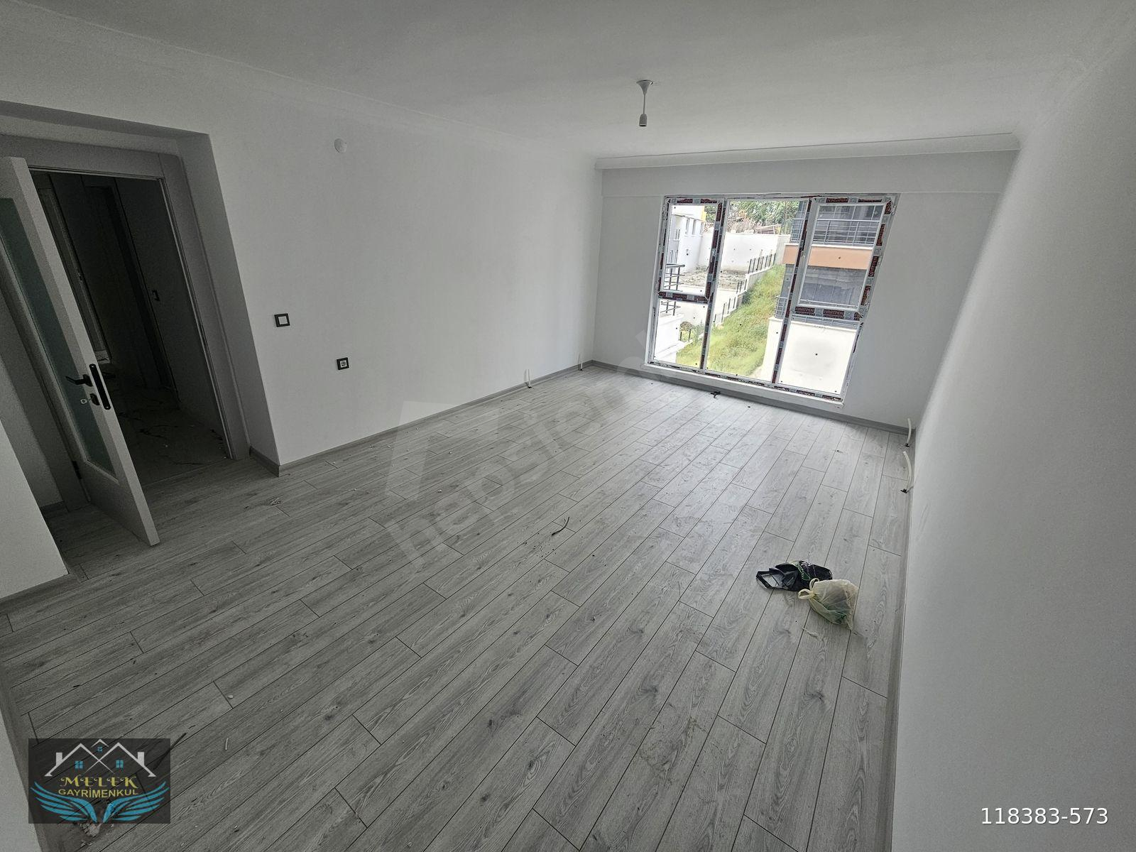 MELEK EMLAKTAN FERİDUN ÇELİKTE KÖK TAPU SIFIR ARA KAT DAİRE