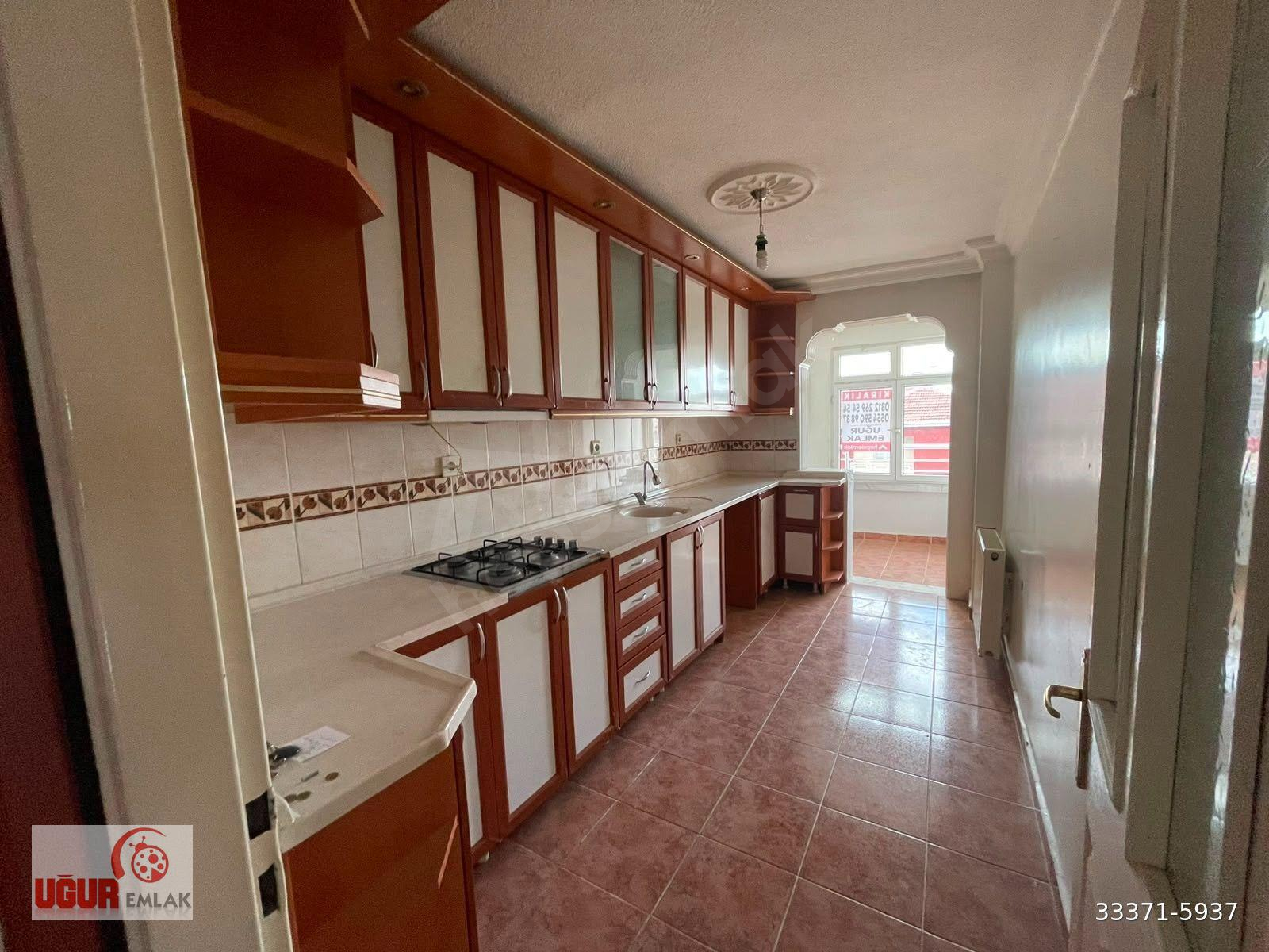 **UĞUR EMLAK**OSMANLI MH.CADDEYE OKULLARA YAKIN SİTE İÇERİSİNDE 3+1 KİRALIK DAİRE