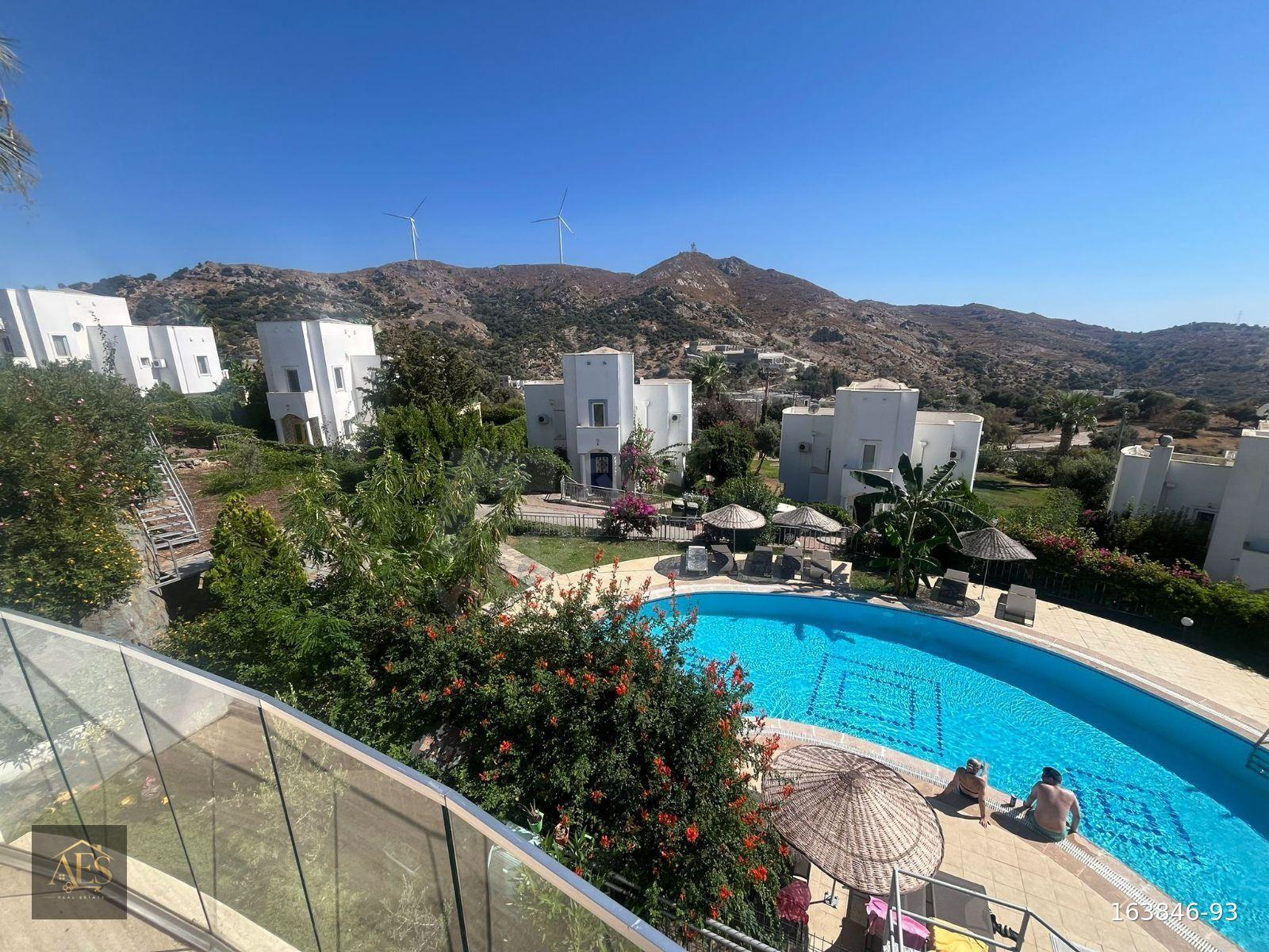 BODRUM YALIKAVAK HOLIDAY GARDENS 2+1 BAKIMLI ÜST KAT