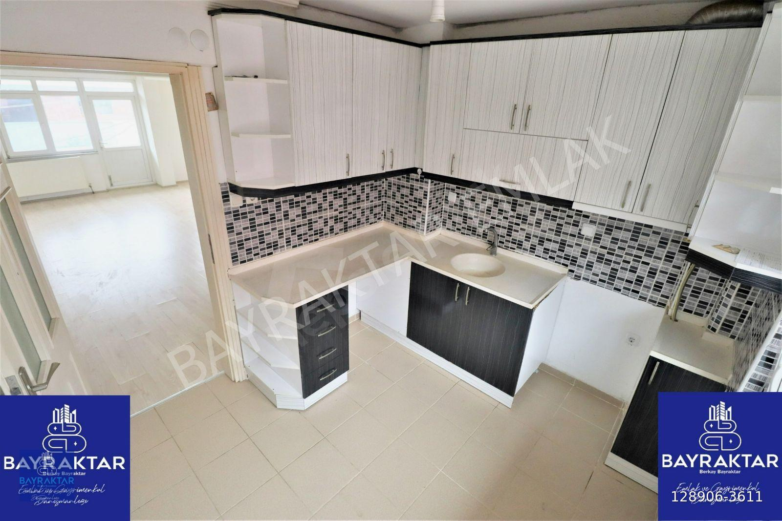Bandırma 100.Yıl Mahallesinde 3+1 Kiralık Daire Bayraktar Emlak'tan