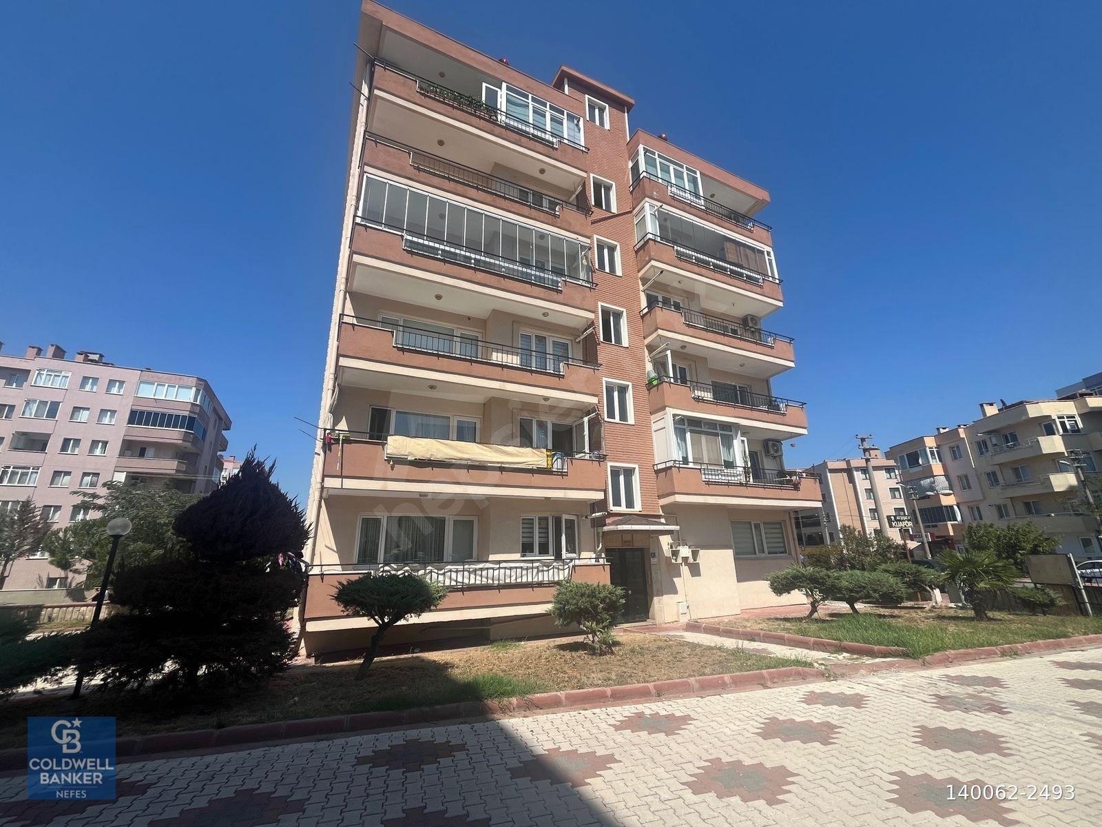 ÇANAKKALE MERKEZ ESENLER MAH. SİTE İÇİ ARAKAT 3+1 DAİRE