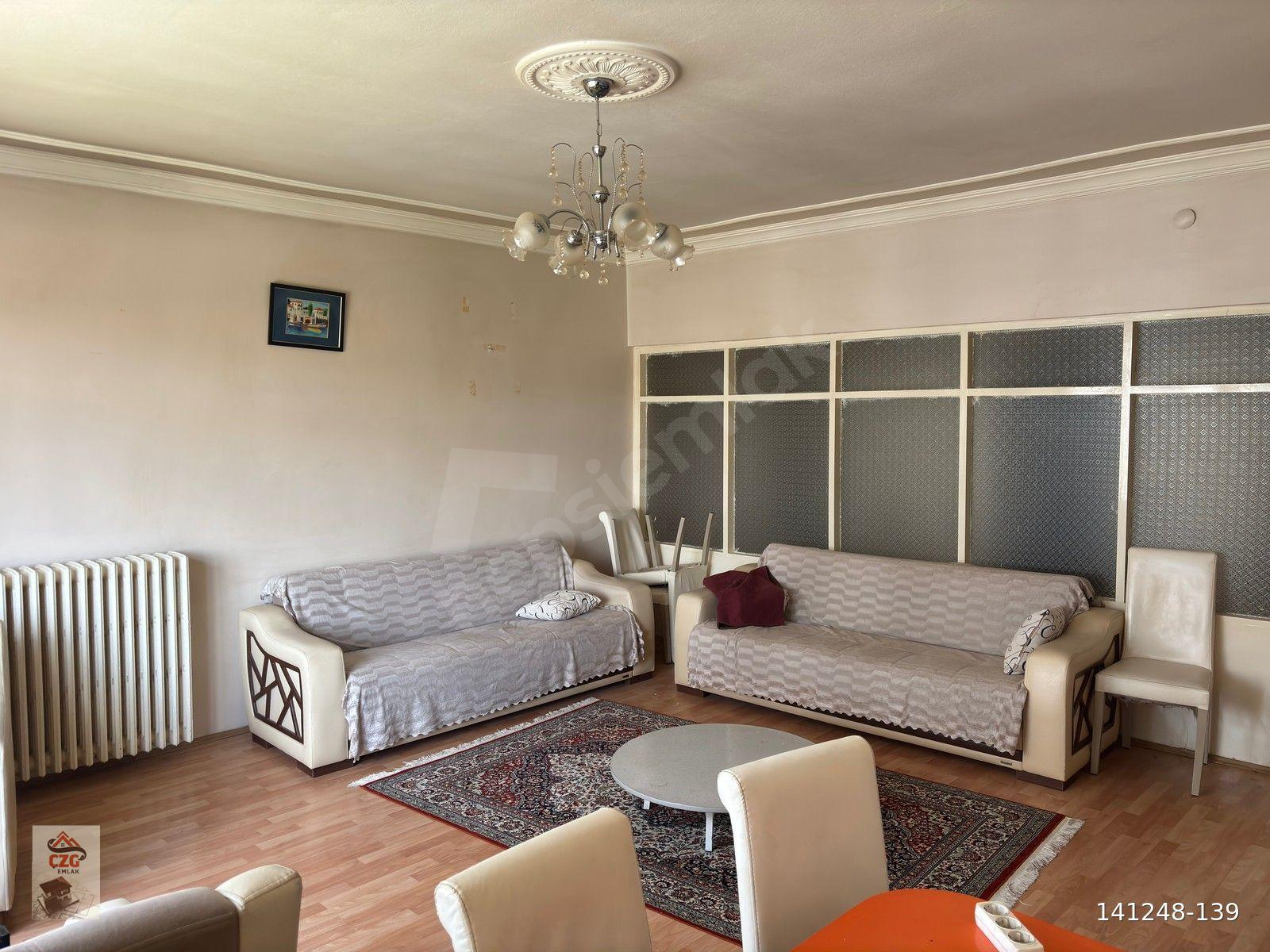 BAYAN ÖĞRENCİYE KİRALIK DAİRE