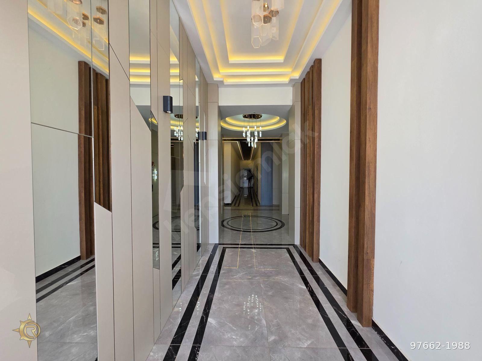 YÜKSEK KİRA GETİRİSİ ÜNİVERSİTE KARŞISI GENİŞ SIFIR SATILIK 2+1