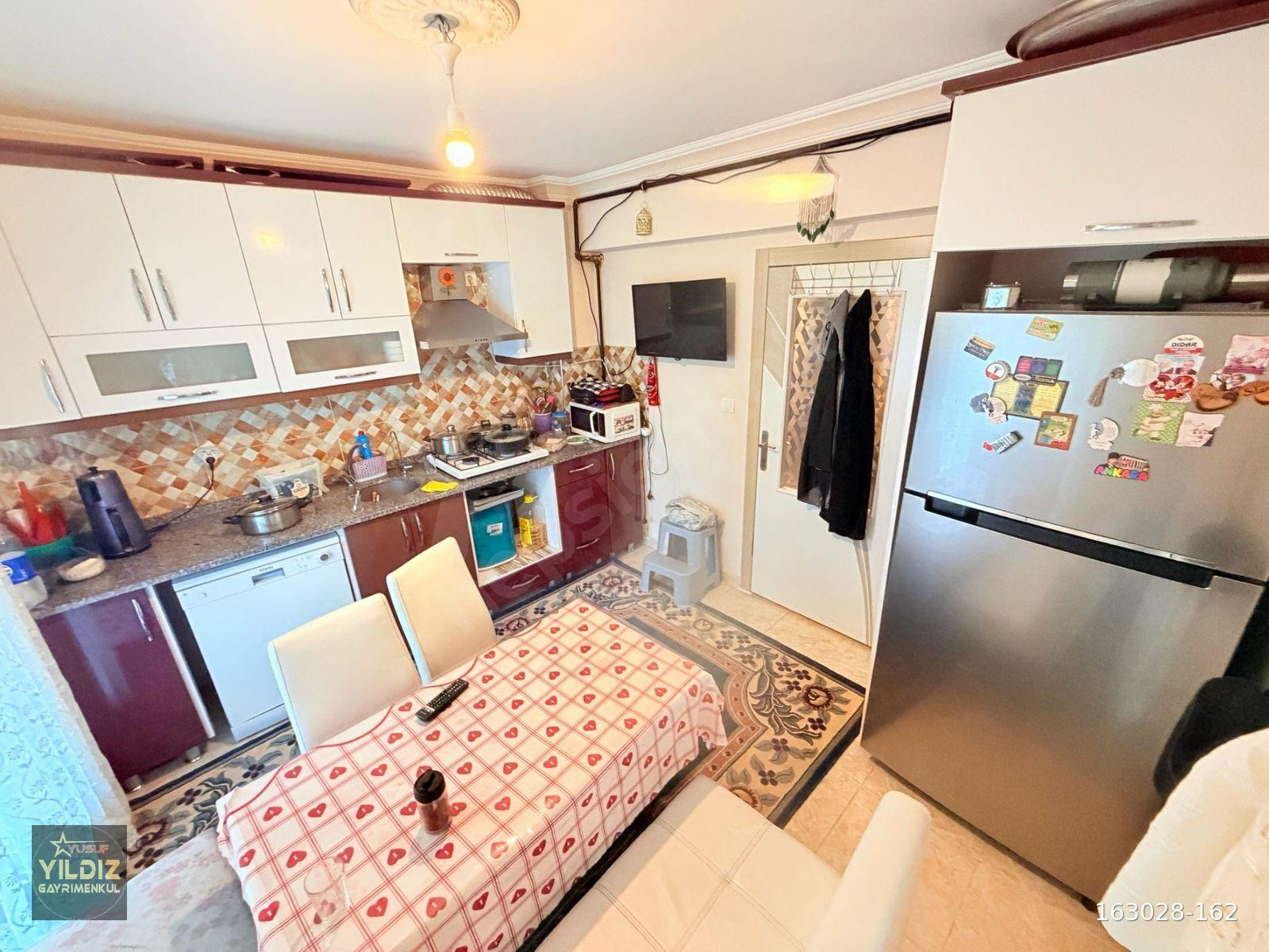 MERKEZİN KALBİNDE ÇOOK GENİŞ E.BANYOLU KURUŞ MASRAFSIZ 3+1