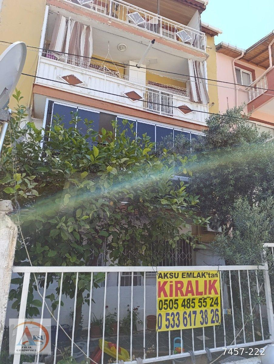 Bornova İnönü Mahallesi'nde Müstakil tadında 2+1 90 m2 Arka-Ön Bahçeli Doğal Gazlı Kiralık Daire