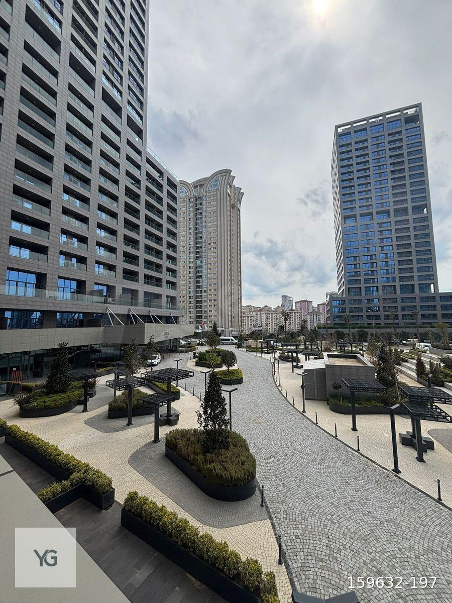 ATAŞEHİR MODERN.. TERASLI PENTHAUSE.. FULL AÇIK.. 4,10 TAVAN