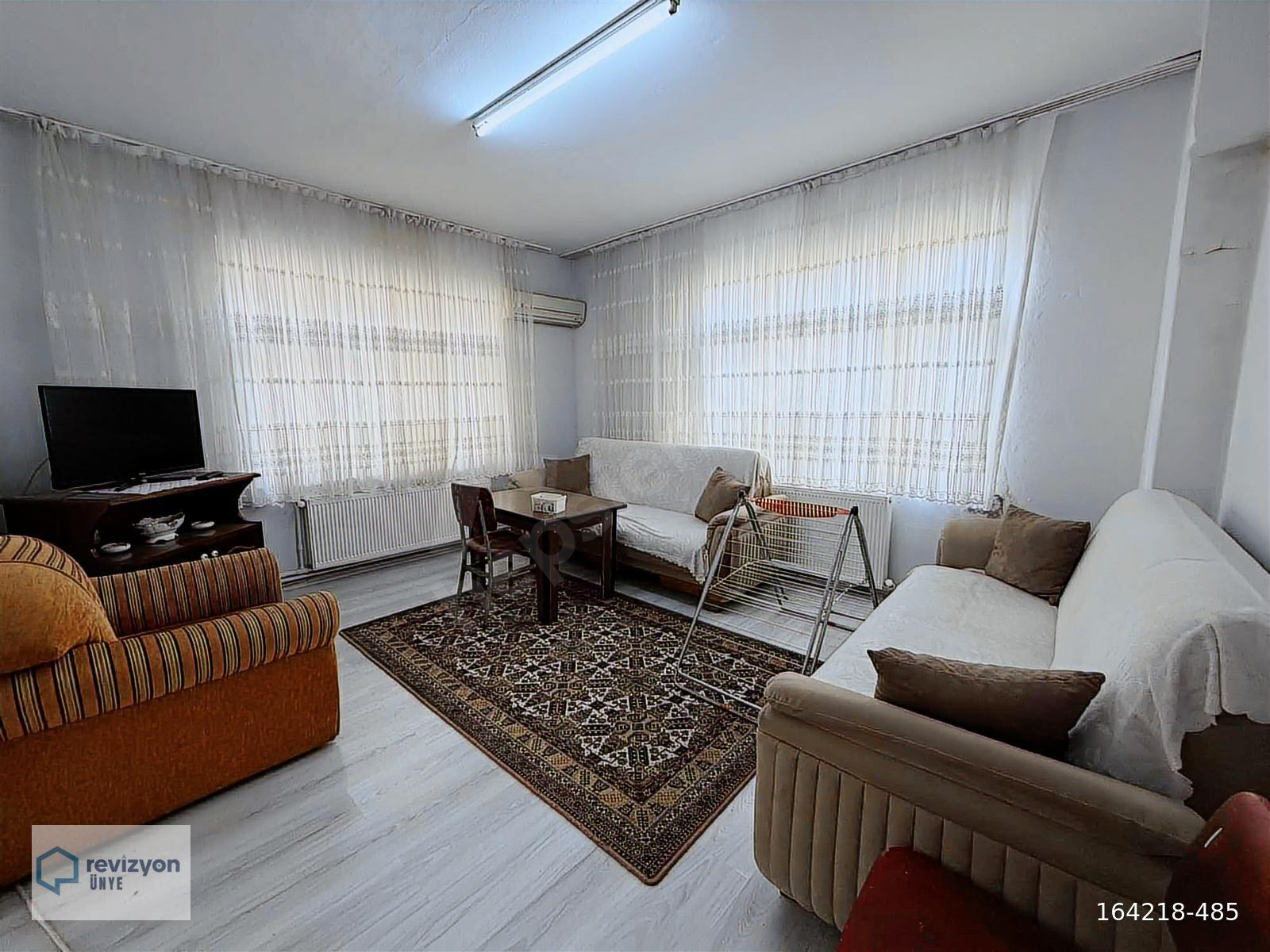 REVİZYON'DAN ÜNYE LİSESİ MEVKİ 3+1 AYRI MUTFAKLI HER YERE 1 ADIM