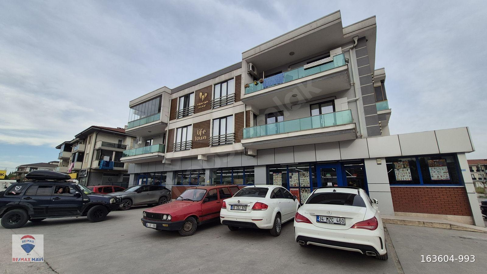 REMAX MAVİ EMEL KARAGÖZ'DEN ARİFİYE FATİH MAH.SATILIK DAİRE