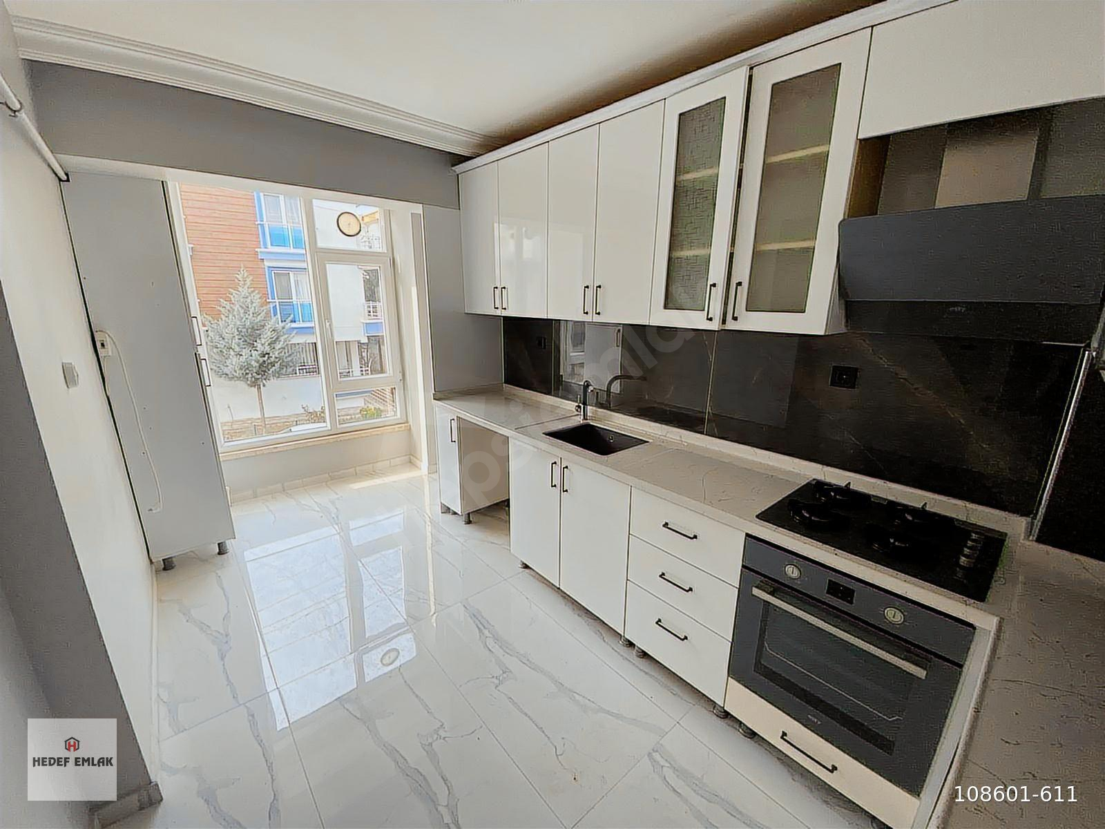 HEDEF EMLAKTAN 3+1 MASRAFSIZ M2 GENİŞ MERKEZİ KONUM FIRSAT DAİRE