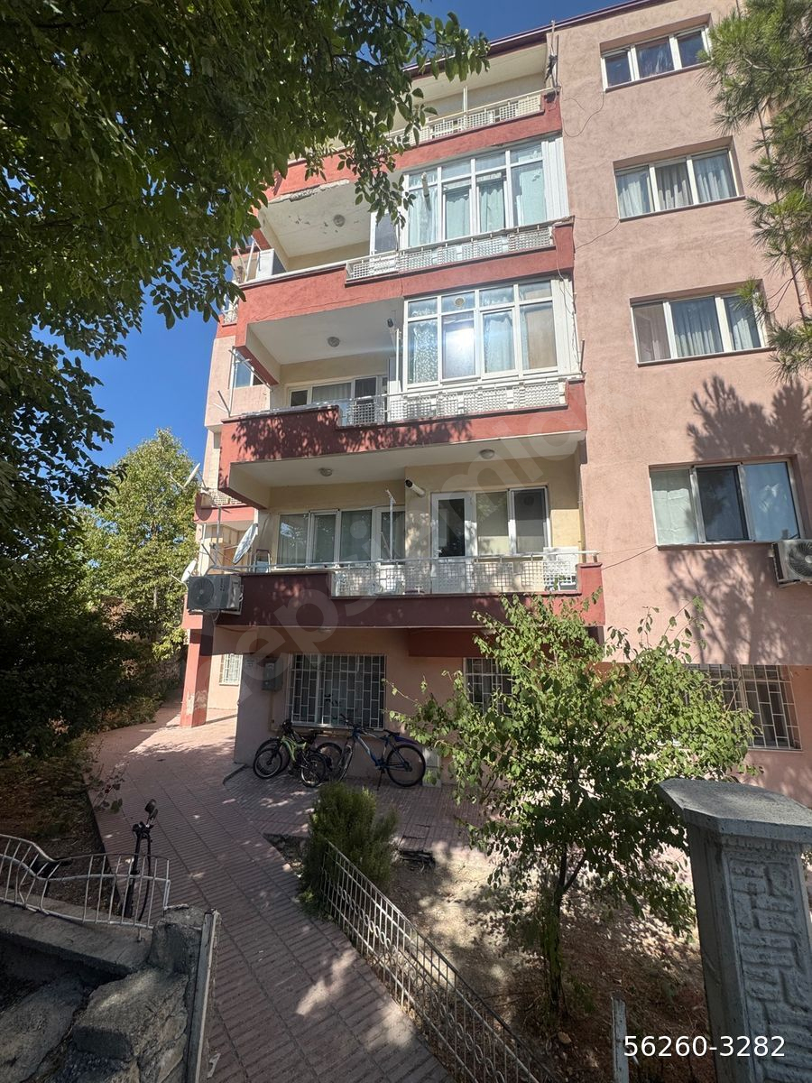 BURDUR MERKEZ KARASENİR MAHALLESİNDE EŞYALI 2+1 KİRALIK DAİRE