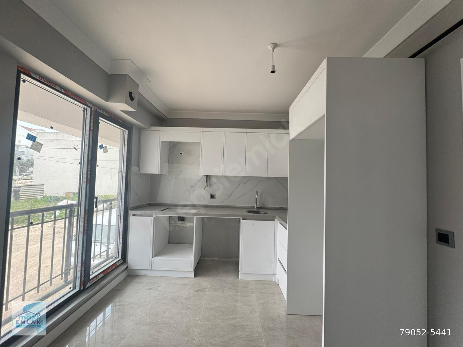 BANDIRMA MAVİ EMLAKTAN YENİ MAHALLEDE 2+0 SATILIK DAİRE