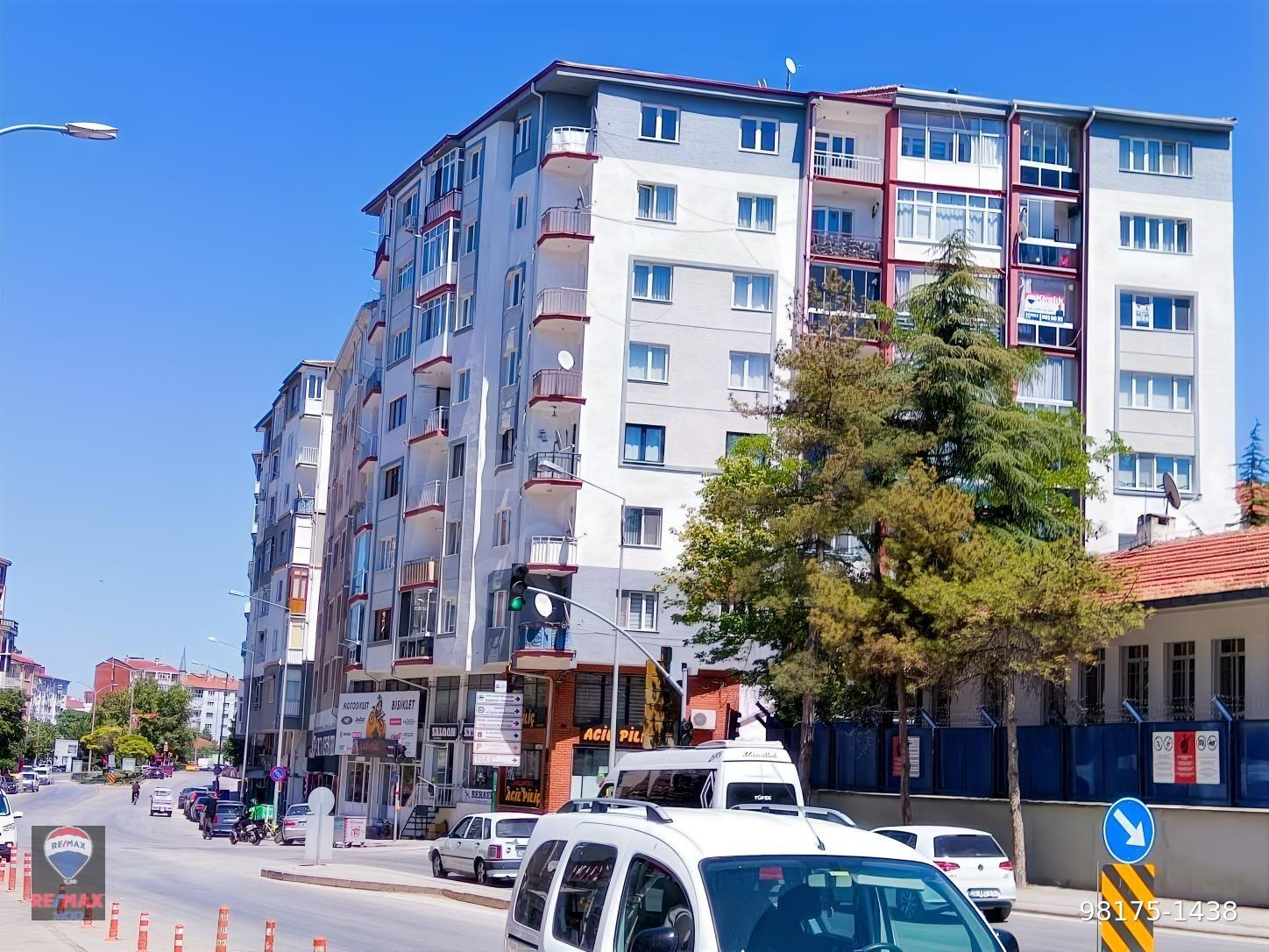 RE/MAX MOD'DAN AKARBAŞI ESKİ ASKERLİK ŞUB.SOKAĞINDA KİRALIK 3+1