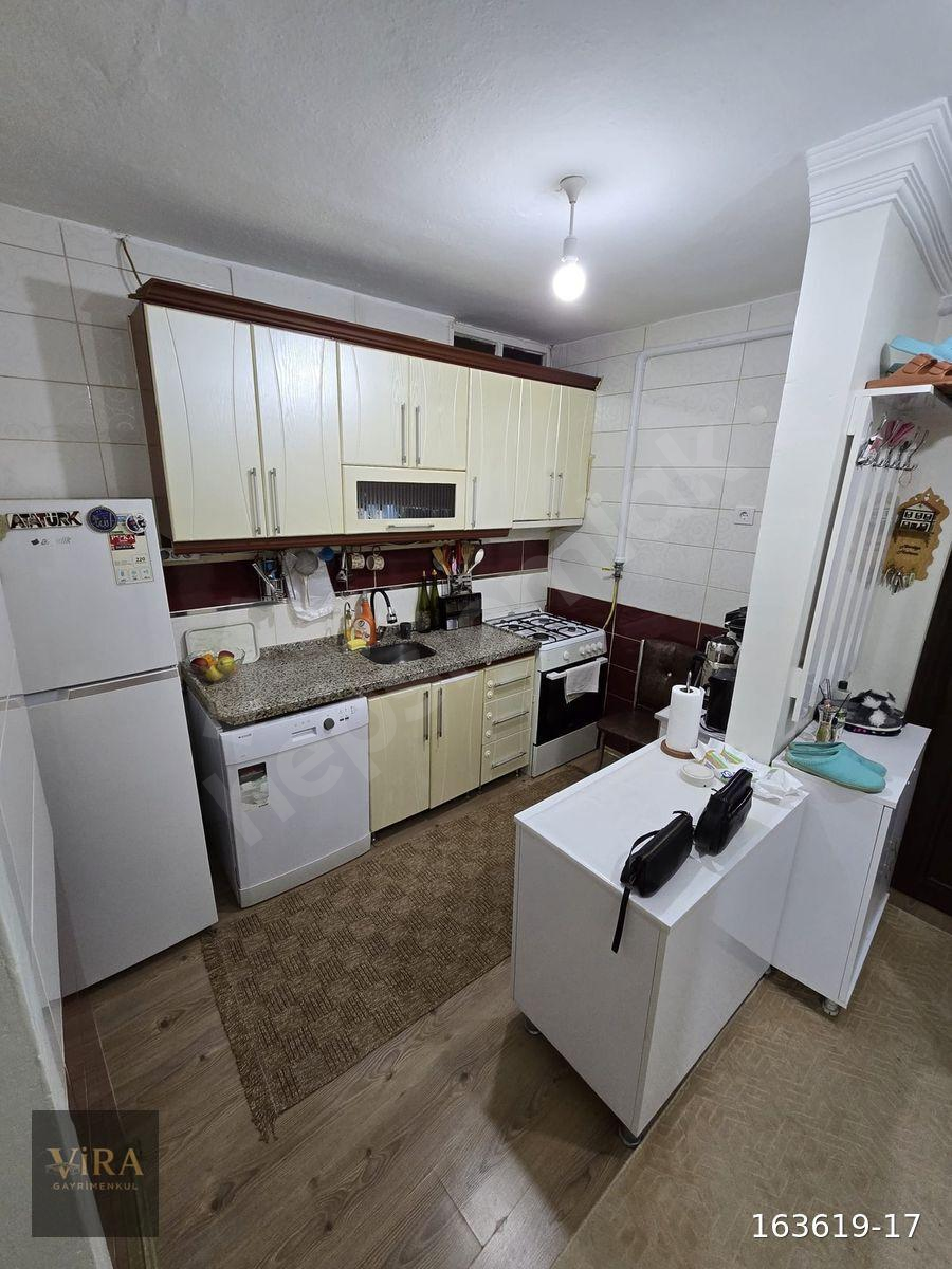 ÇARŞI MERKEZ DAĞLI PASAJINDA SATILIK 2+1 DAİRE VİRA GAYRİMENKUL