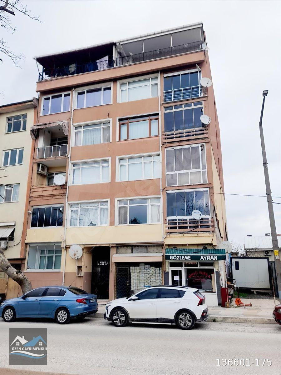 LONDRA ASFALTINDA 3+1 GENİŞ FERAH KİRALIK DAİRE