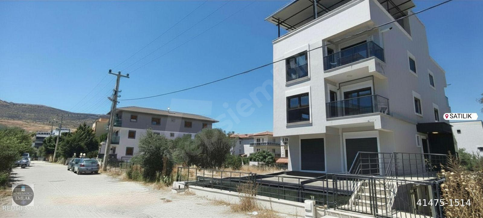 YENİFOÇA NAREZENDE SATILIK MERKEZE YAKIN ARAKAT 2+1 DAİRE
