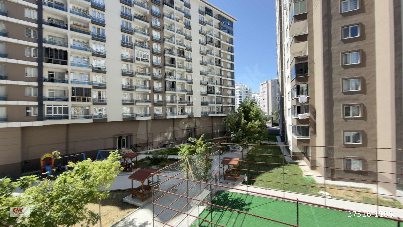 ÇERKEZKÖY TEPEDE SİTEDE KİRALIK 1+1 DAİRE