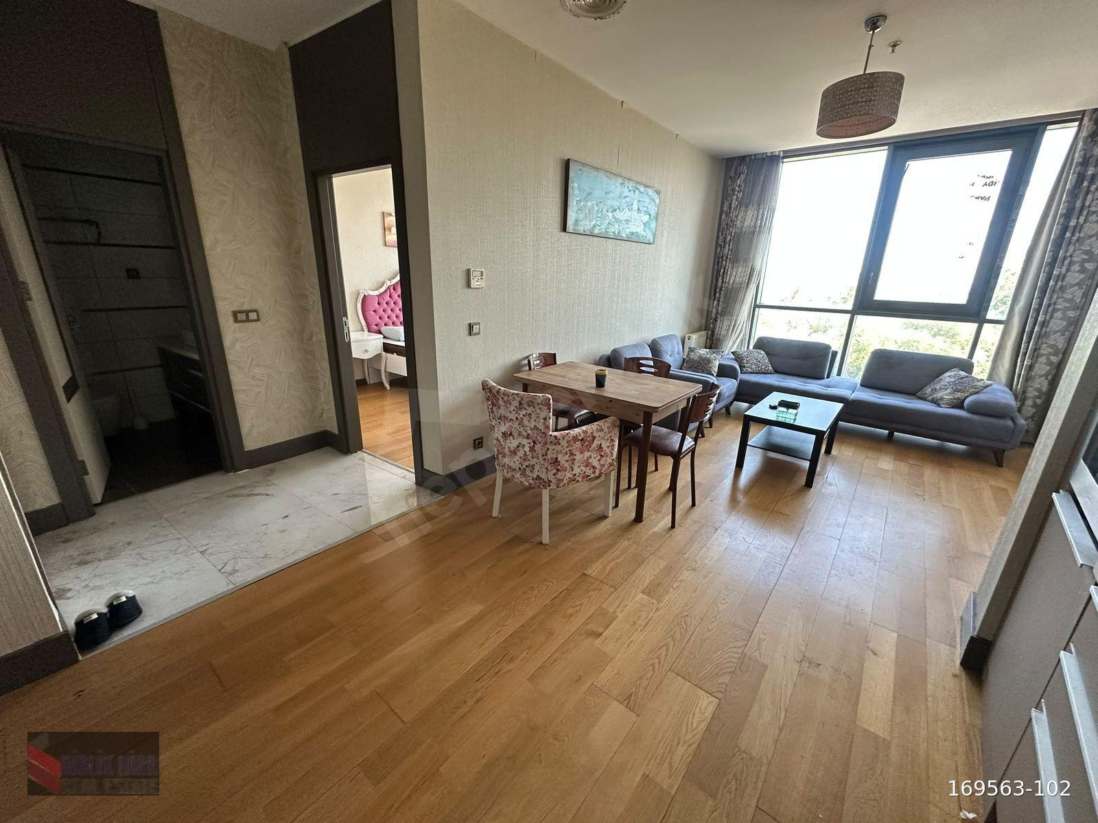 BATIŞEHİR HİRA'DAN SATILIK 1+1 TEMİZ EŞYALI REZİDANS'TA DAİRE