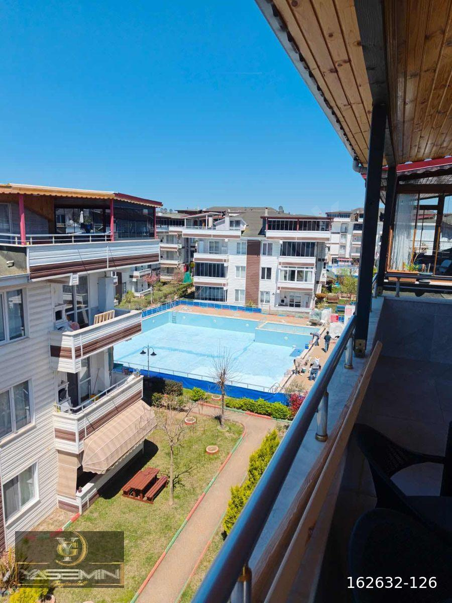 KARASU'DA HAVUZLU SİTEDE 2+1 HAVUZ CEPHE DUBLEKS