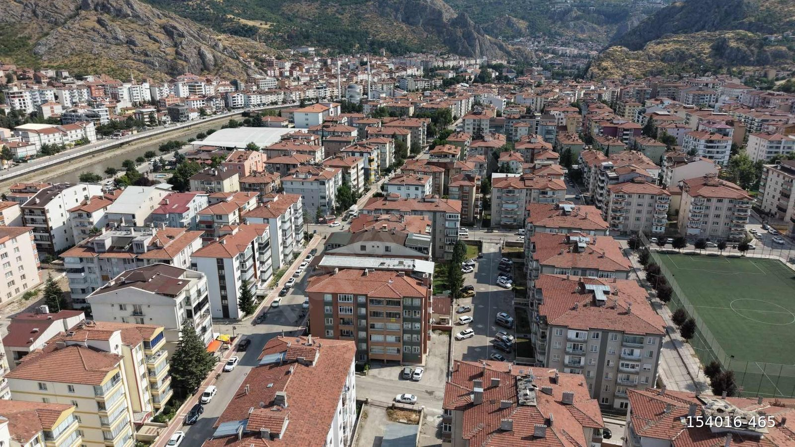 BAHÇELERİÇİ MAHALESİN'DE SATILIK GENİŞ 3+1 DAİRE