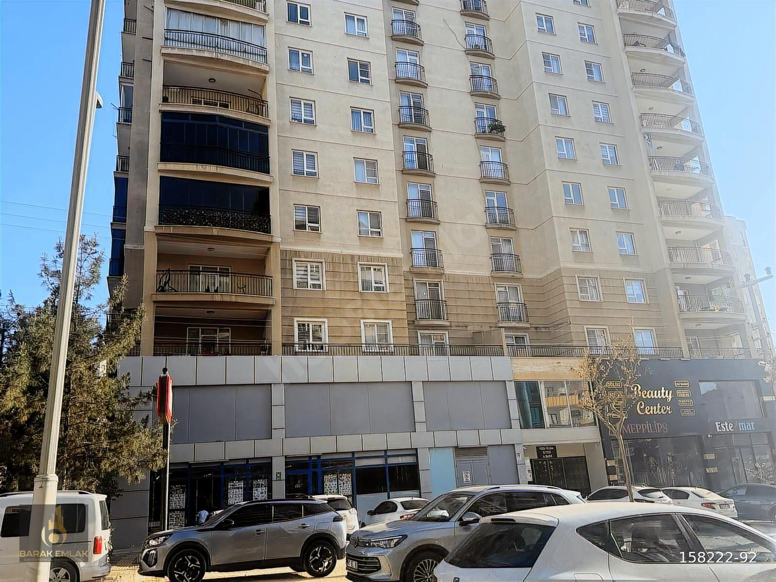 BARAK EMLAK'TAN YEDİ İKLİM SİTESİNDE SATILIK FIRSAT 3+1 DAİRE
