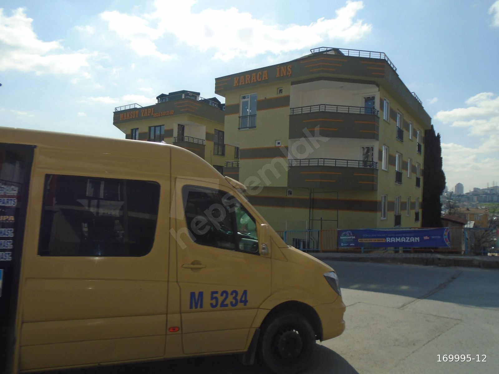 ALTINŞEHİR MEYDANDA YENİ BİNADA ARAKAT EMİNEVİME UYGUN SIFIR 2+1