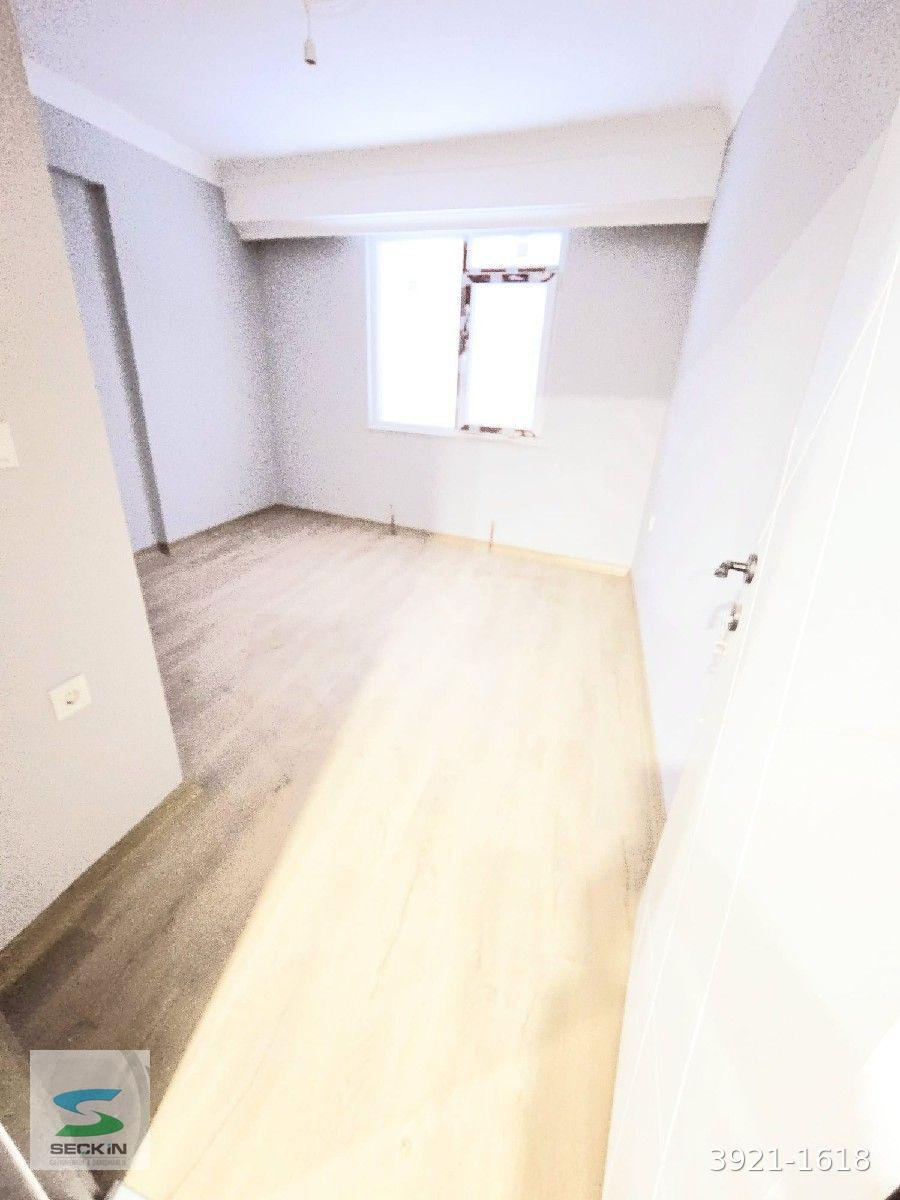 YENİBOSNADA YENİ DIFIR BİNADA GÜZEL YÜKSEK GİRİŞ