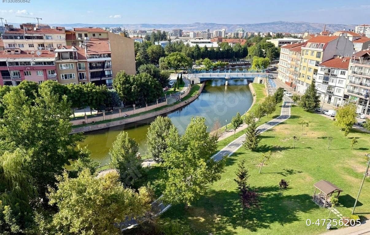 SAHİBİNDEN SATILIK MUHTEŞEM MANZARALI 3+1 SİTE İÇİ FIRSAT DAİRE