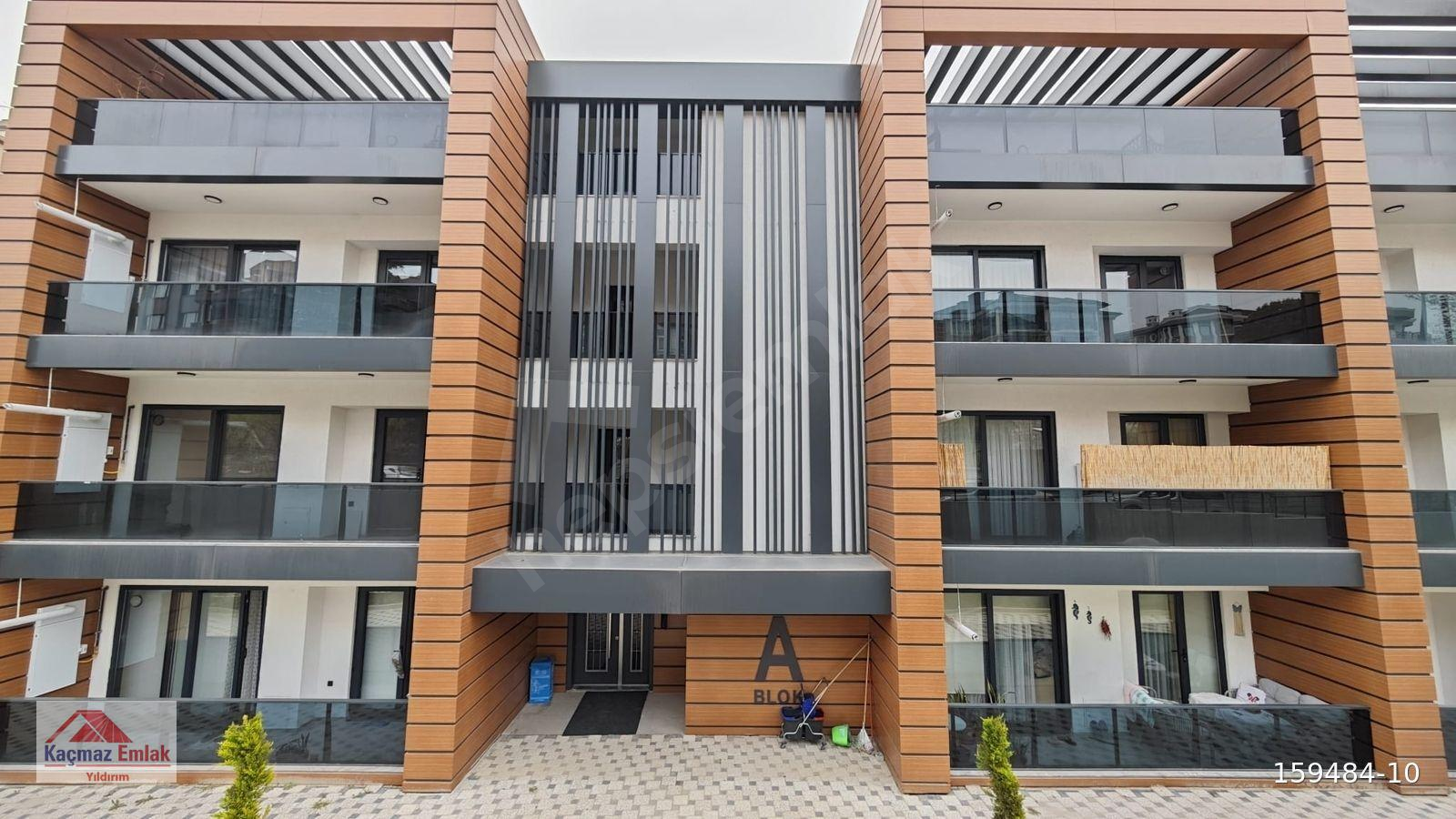 NİLÜFER ÇAMLICA LEFKOŞE CD ÜSTÜ SATILIK 1+1 ARA KAT DAİRE