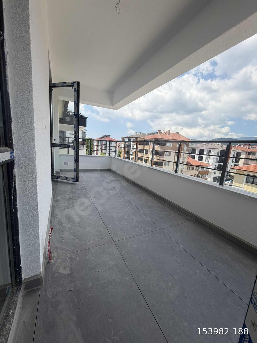 İZZET BAYSAL MAH 3+1 BİREYSEL GARAJ BÜYÜKBALKON ARAKAT TAKASOLUR