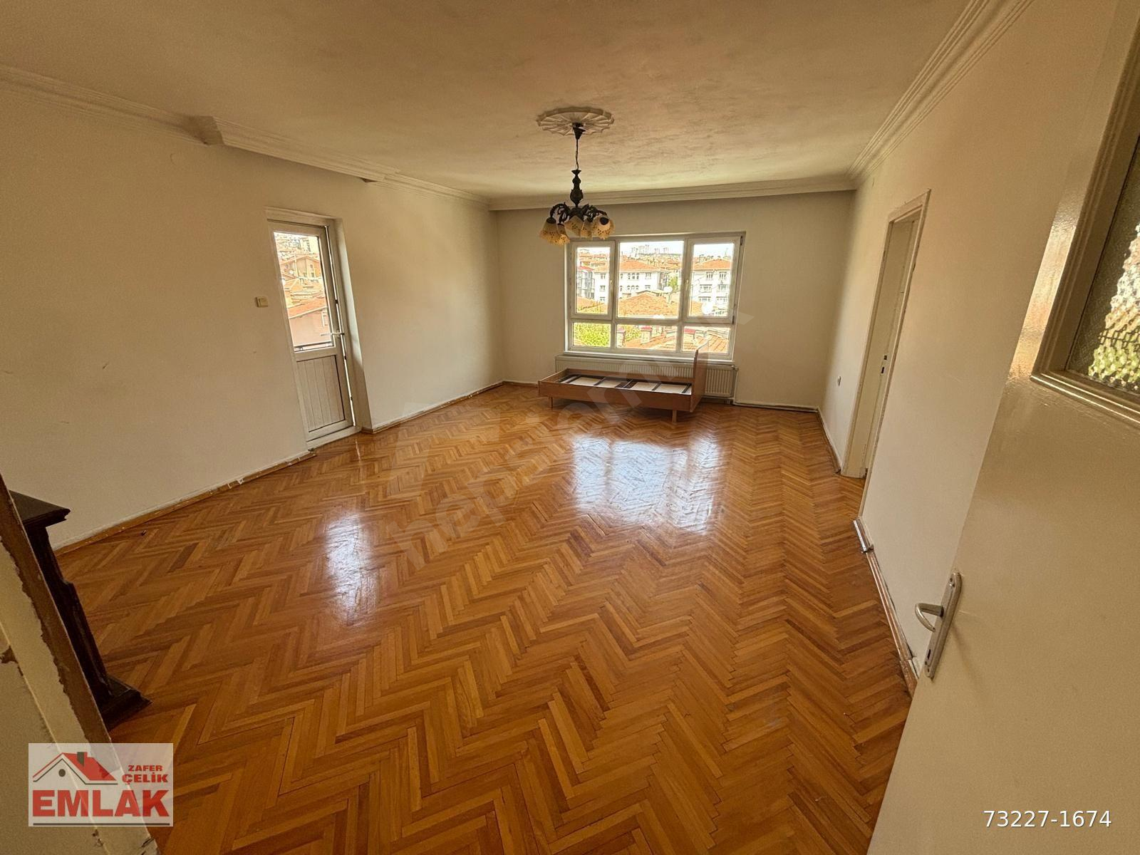 ETLİK SEHİR HASTANESINE YAKIN CADDE ÜZERINDE 3+1 KIRALIK DAİRE