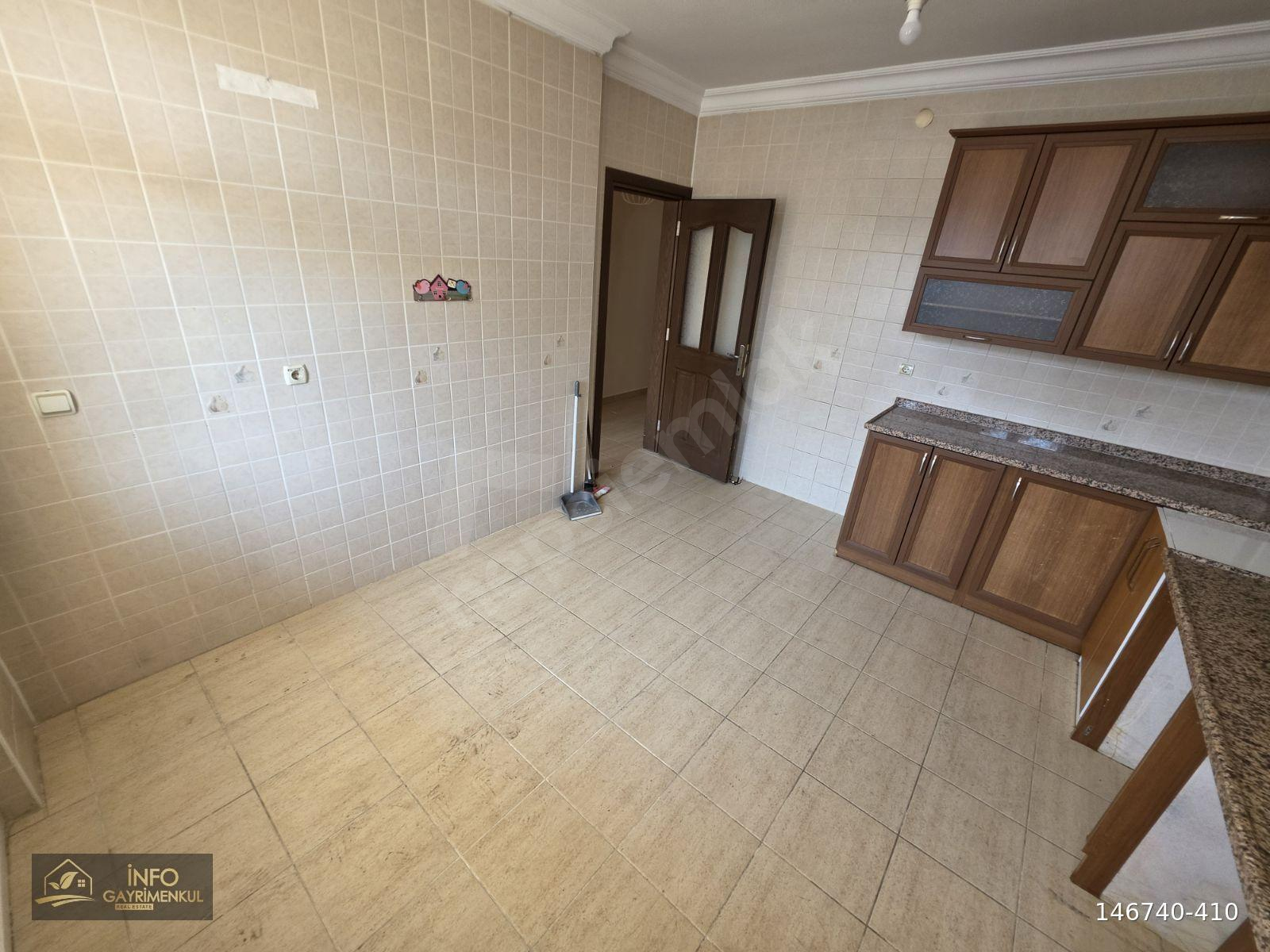 ÖRNEK MAH. ARAKAT ASANSÖRLÜ 130 M² FERAH 3+1 KİRALIK DAİREe