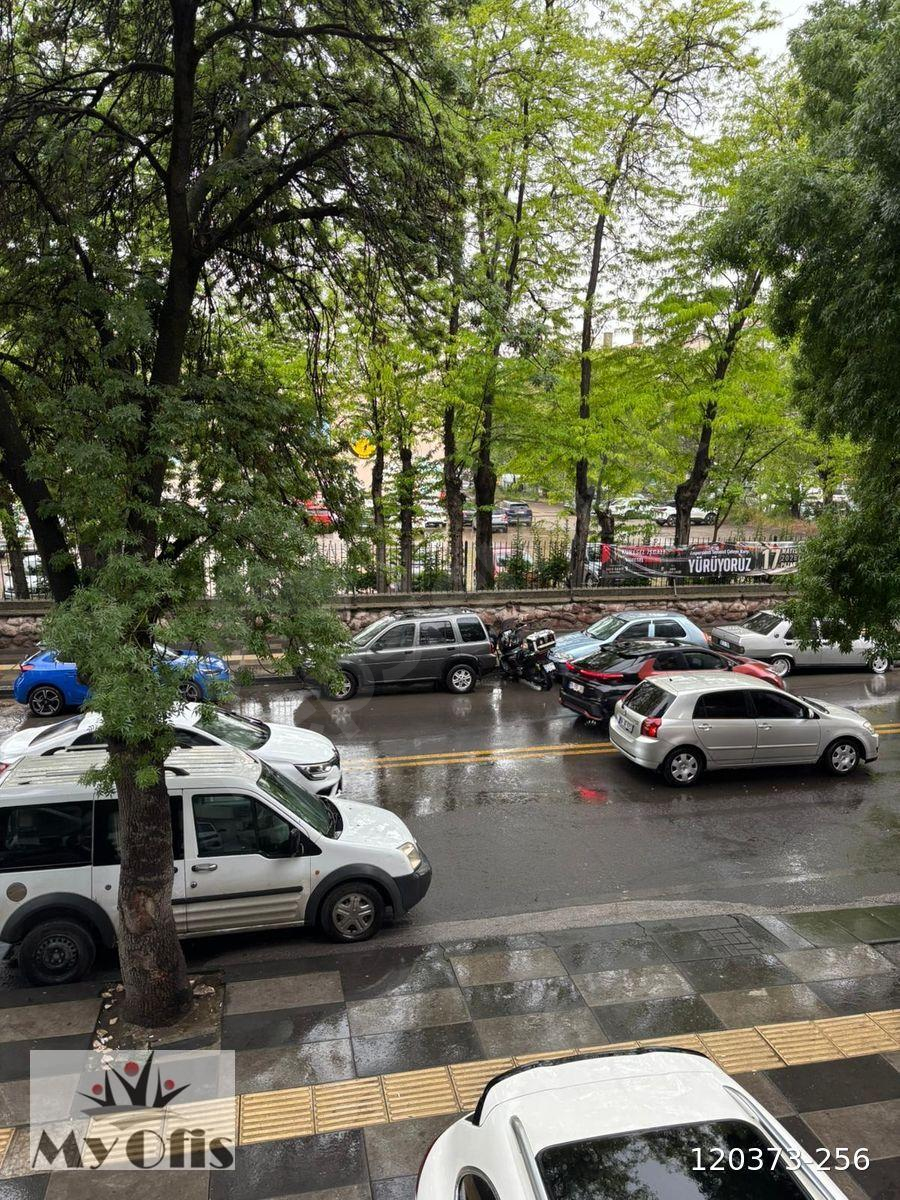 KIZILAY IN TAM MERKEZİNDE HERŞEY DAHİL KONSEPTİ KİRALIK 1+0ve1+1