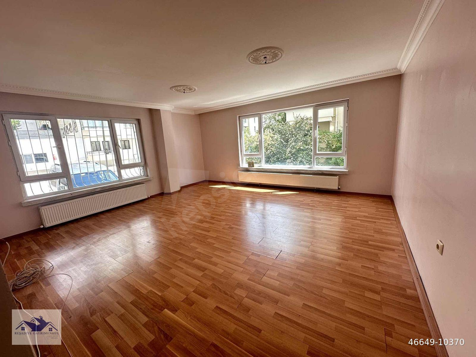 DİKMEN AKPINAR MAH.DİKMEN CAD'SİNE YAKIN 4+1 155 M2 KAT'TA DAİRE