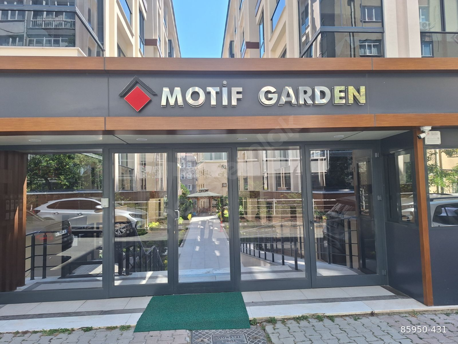 KARTALTEPE DE SİTE İÇERİSİNDE 5 YILLIK 2 ODA 1 SALON 2.KAT