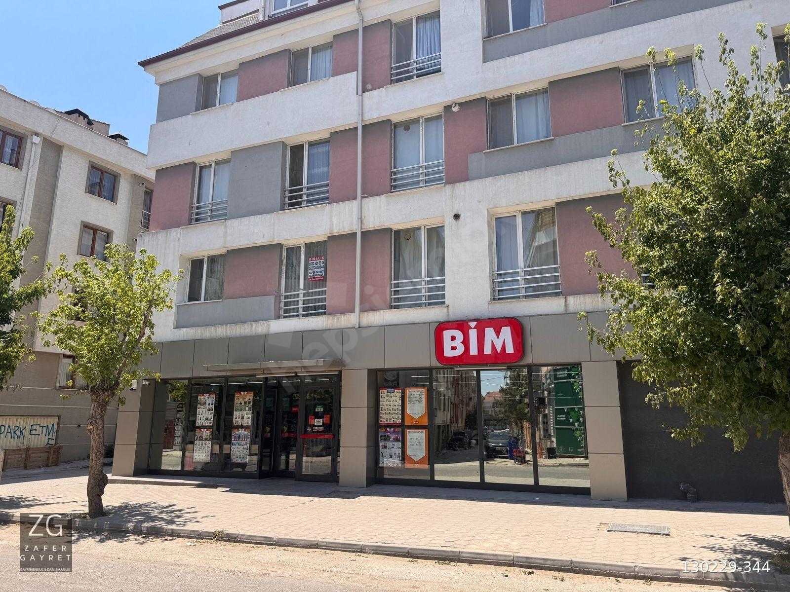 SÜTLÜCE MAH KANALLI SOKAK'TA EŞYALI 1+1 KİRALIK DAİRE