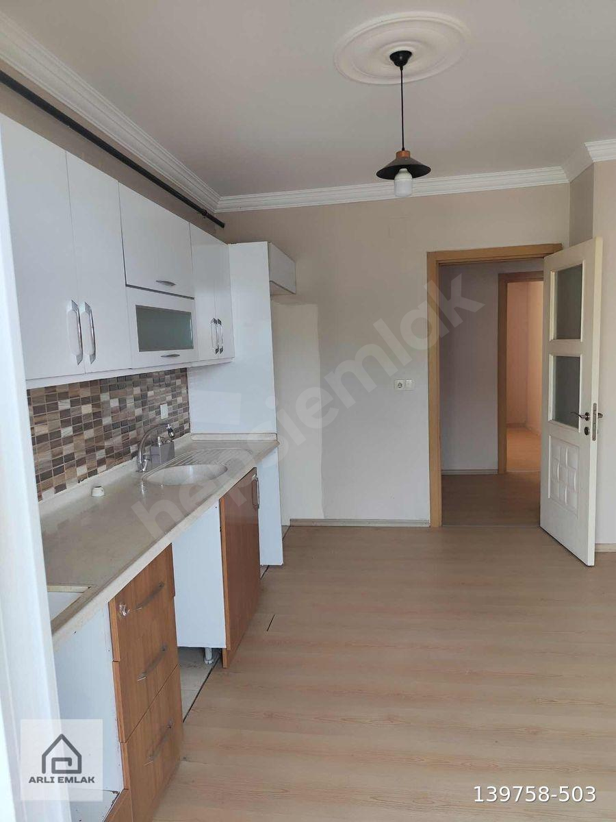 MERKEZİ KONUMDA OKULLAR VE ASKERİYE BÖLGESİNDE D GAZLI DAİRE