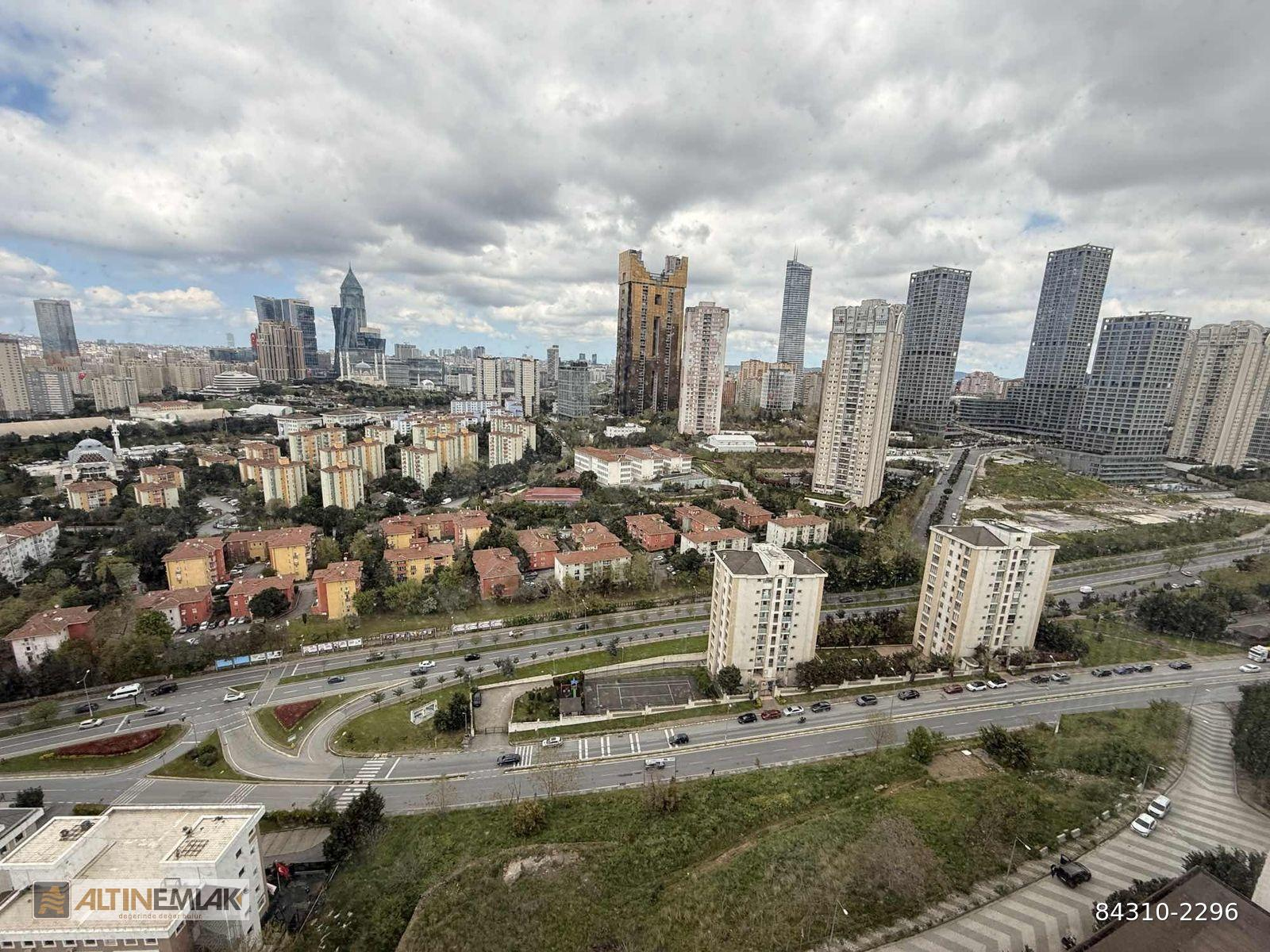 Ataşehir buz Rezidence 3 + 146m2 Şehir Manzaralı fırsat Daire