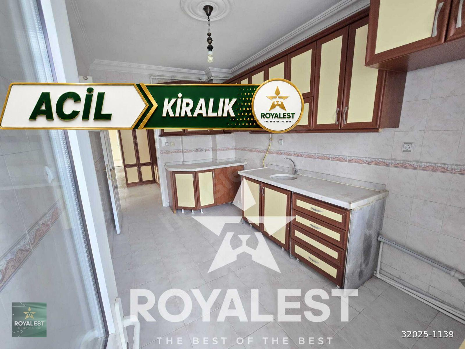 ROYALEST'TEN KARATAŞ ÖNÜ AÇIK SİTEİÇİ ARAKAT GENİŞ VE FERAH 3+1