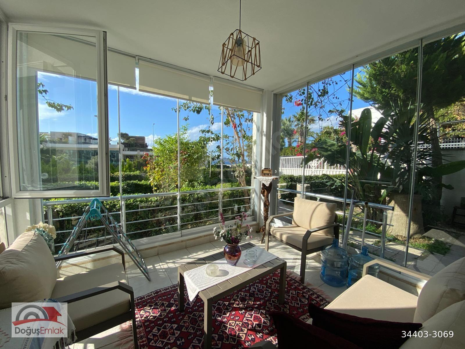 DOĞUŞ EMLAK'TAN DENİZE 100 METRE BAHÇE KATI 3+1 MODERN DAİRE