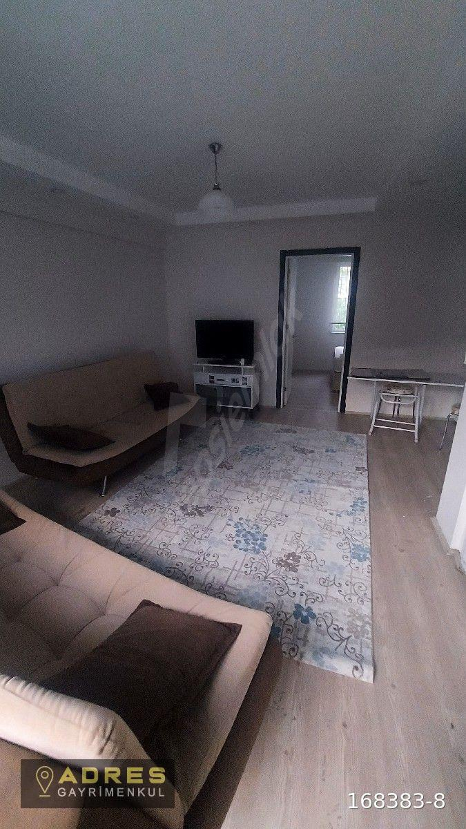 SIRAKAPILARDA ÇINARA BAYRAMYERİNE 5 DAK 1+1 EŞYALI GENİŞ APART