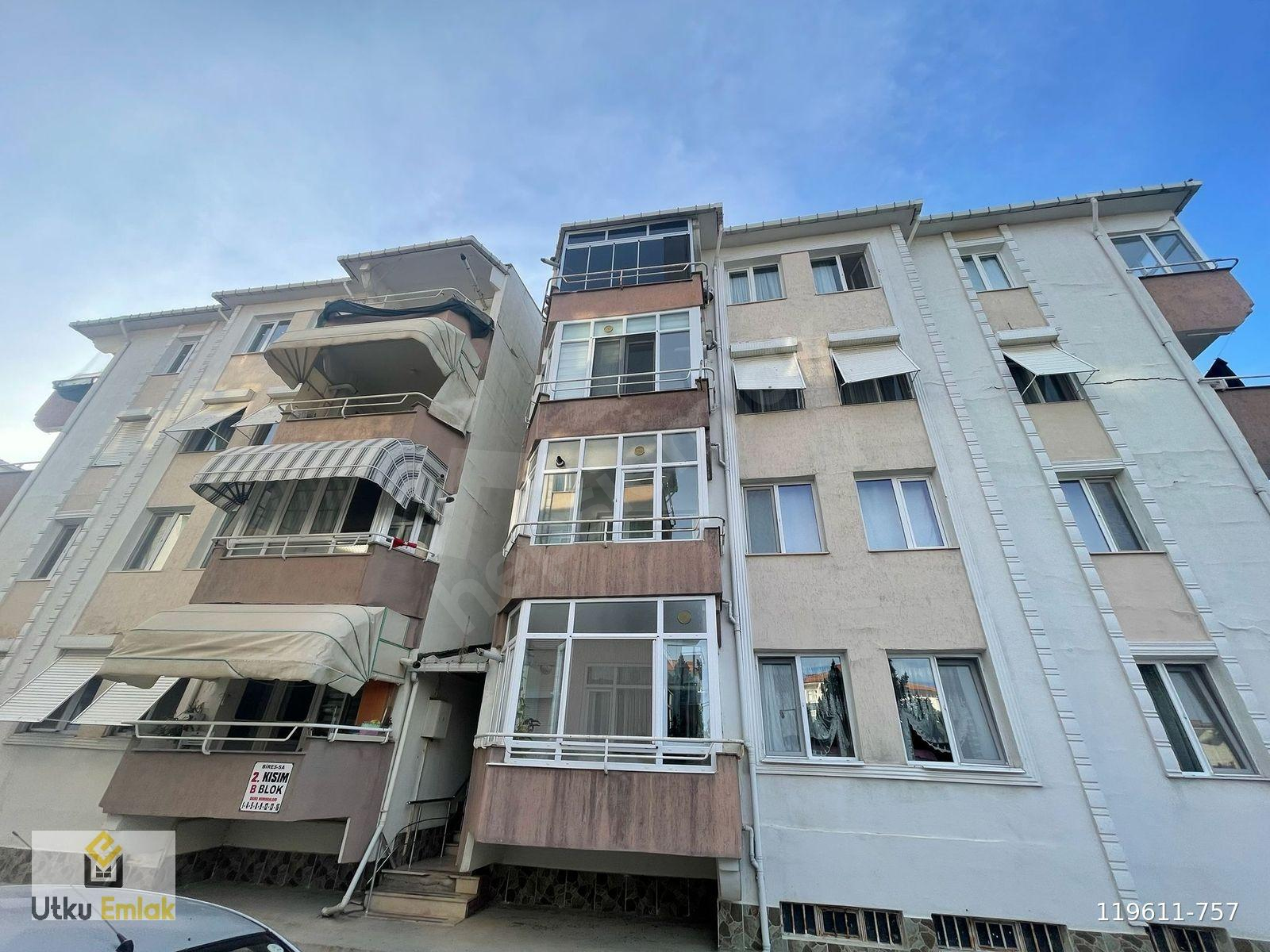 BABAESKİ BİR -ESSA KONUTLARINDA SATILIK KİRACILI 3+1 DAİRE