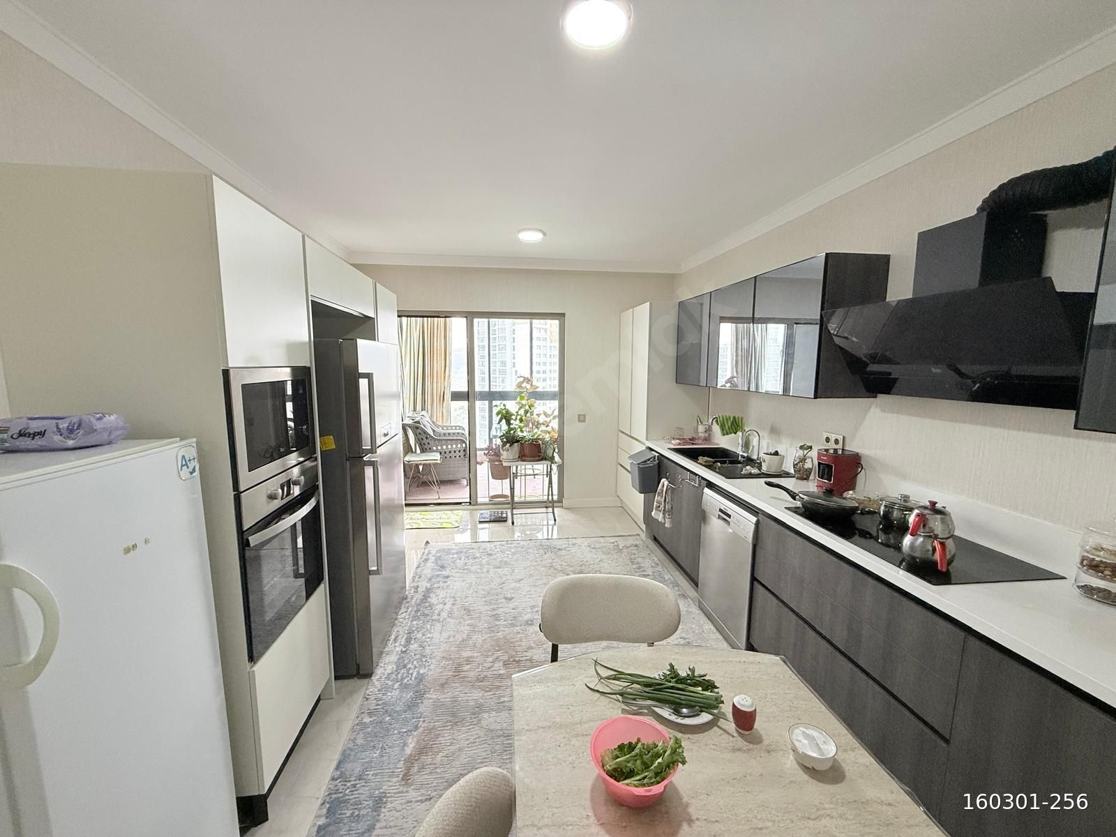 SAFARİDEN AKADİA'DA EŞYALI TEK YETKİLİ FULL YAPILI 3+1 DAİRE