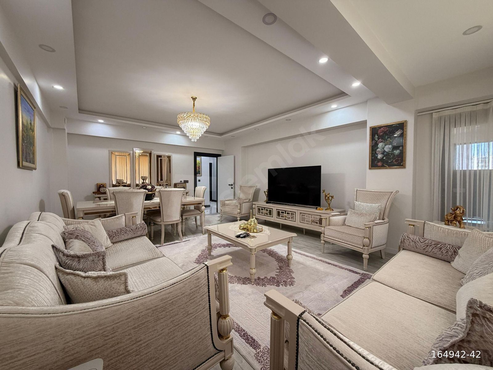 KARACAÖREN KENT PARK'A CEPHE SİTEDE, BLACK CAFE ÜZERİ GENİŞ 3+1