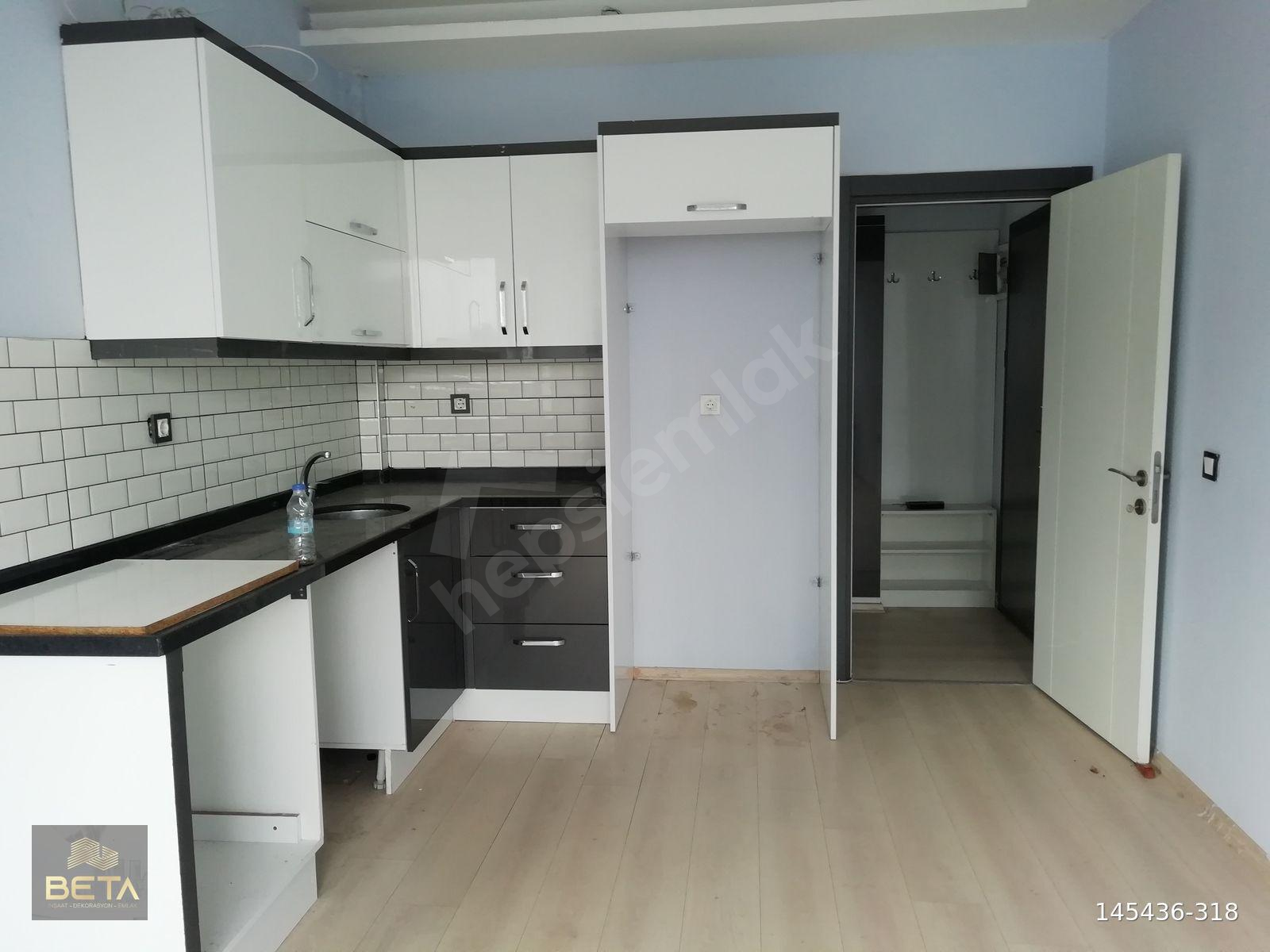 MAVİ BULVAR'DA İNAN DONDURMA CİVARI YENİ BİNADA 2+1 İSKANLI SATILIK DAİRE CAZİP