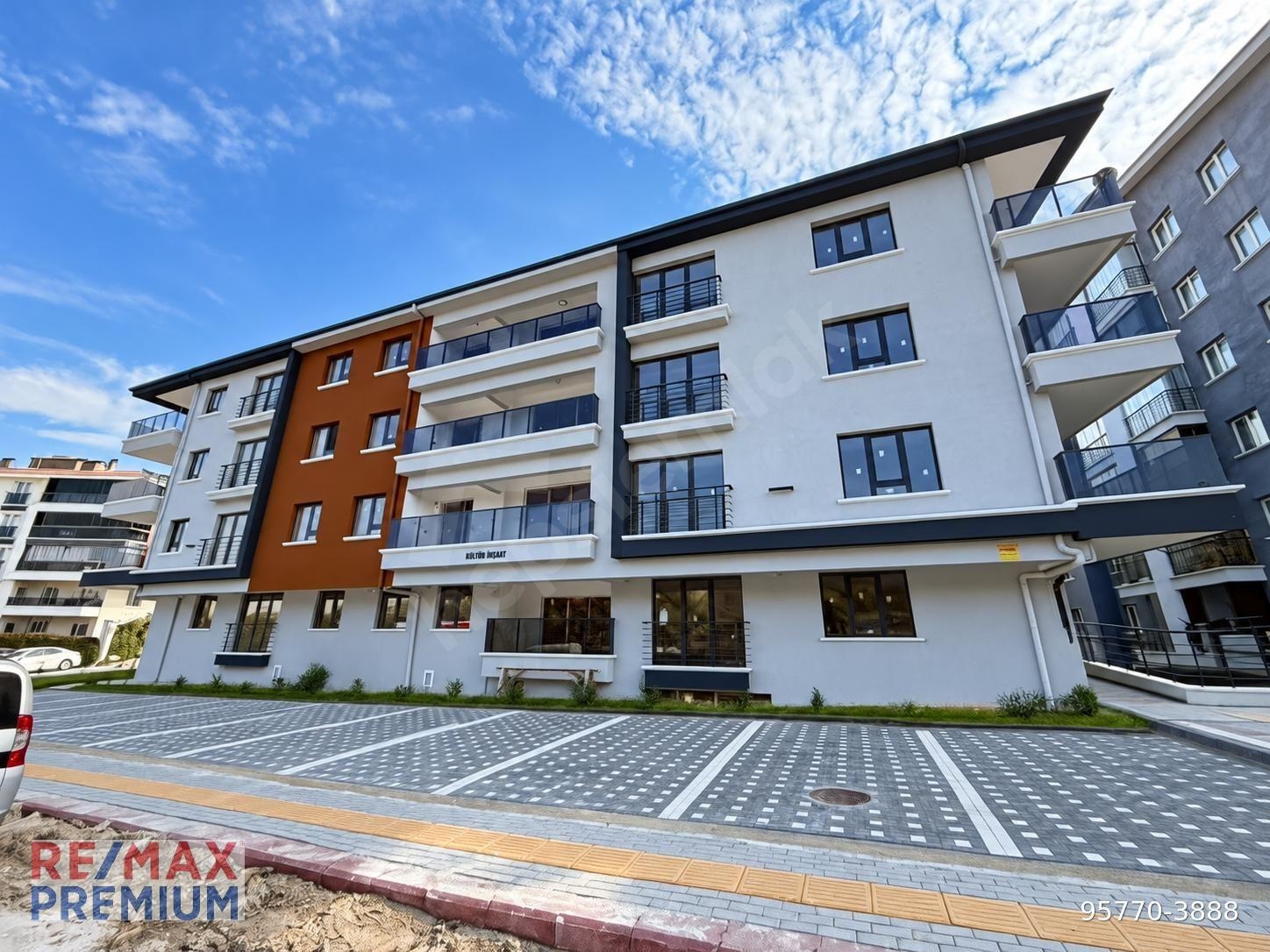 ALTINKÖY MANZALARI SIFIR BİNADA 2. KAT 3+1 SATILIK DAİRE