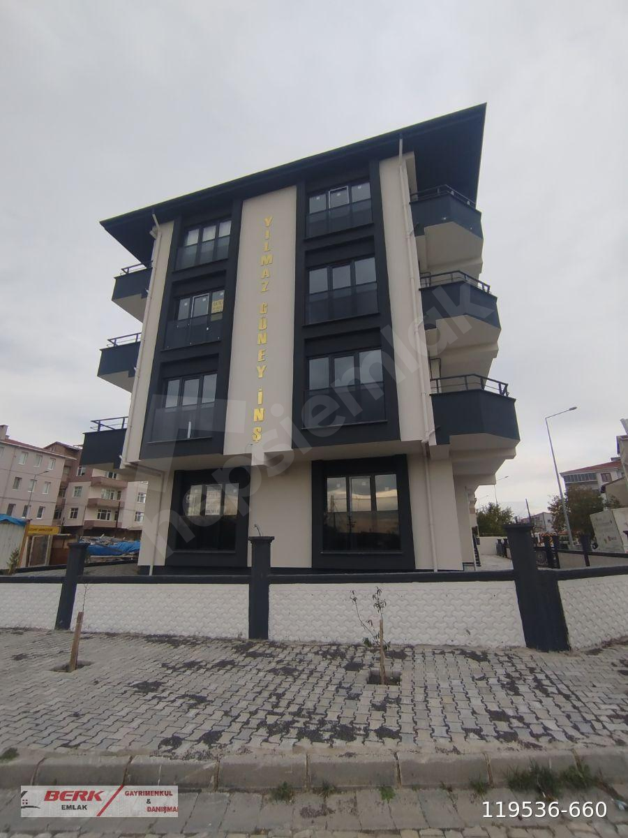 MURATLI MURADİYE MAHALLESİNDE SATILIK SIFIR 2+1 ARAKAT DAİRE