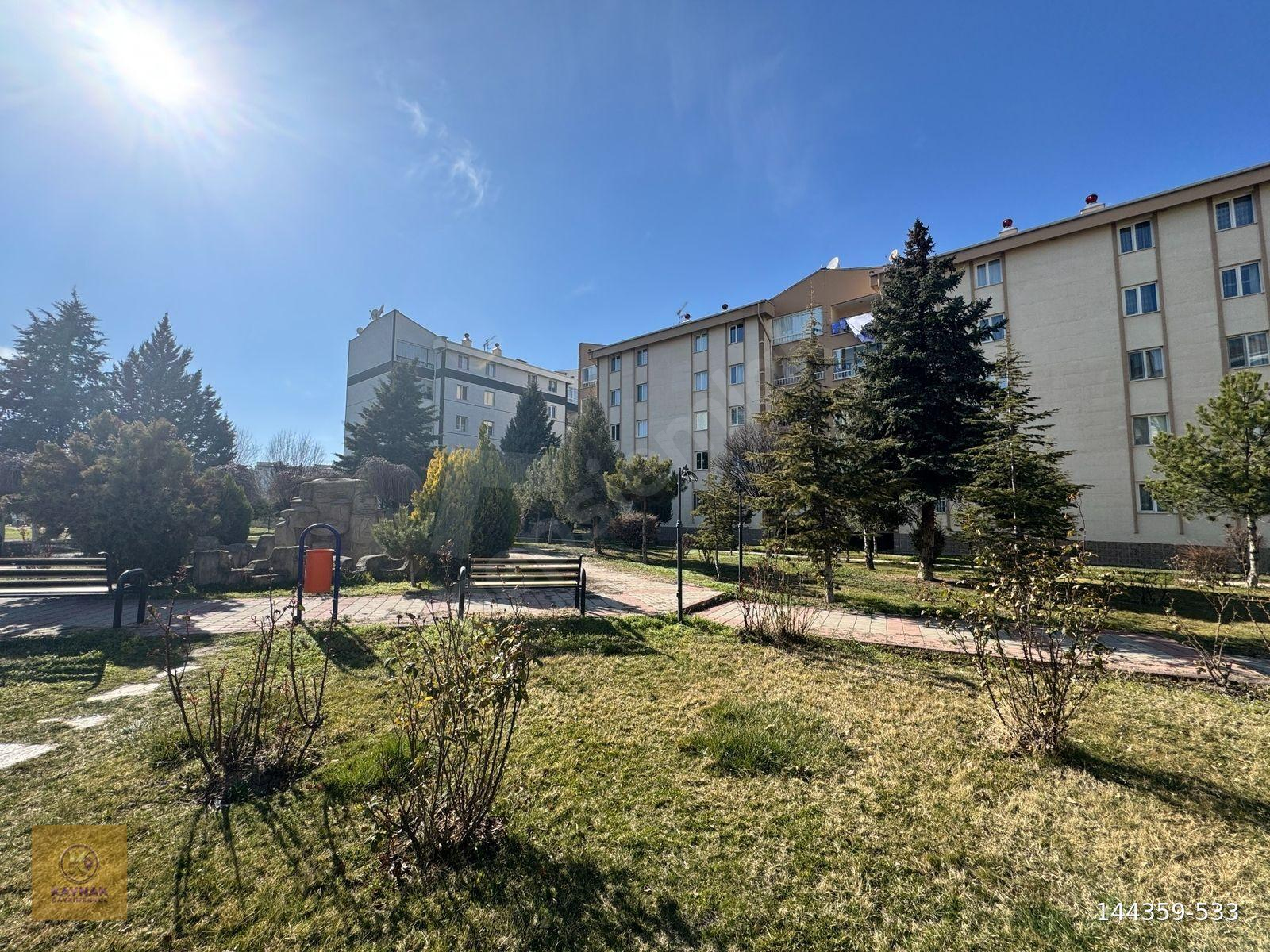 ELVANKENT'te SİTE İÇERSİNDE SATILIK 3+1 ARA KAT DAİRE