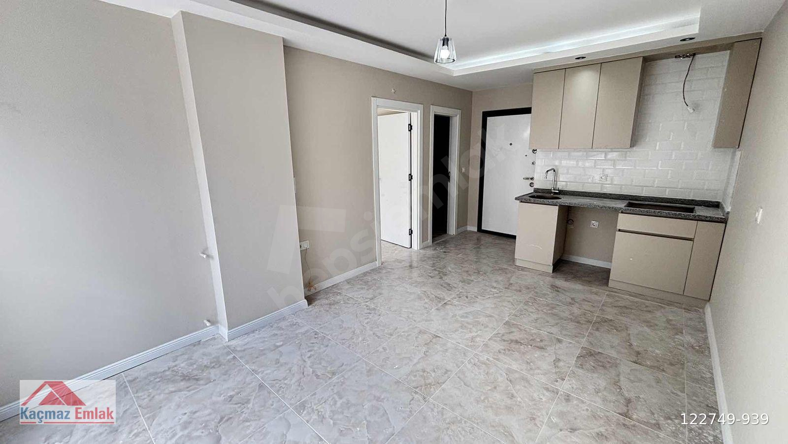 ÜNİVERSİTE BÖLGESİNDE 1+1 SATILIK DAİRE