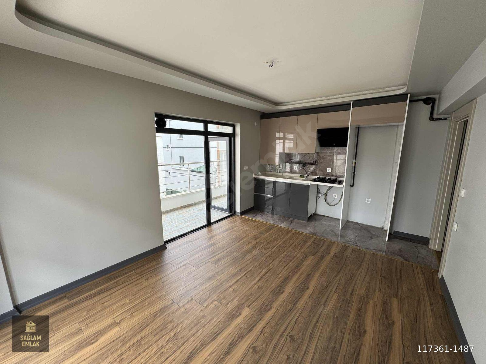 SAĞLAM EMLAKTAN HARİKA KONUMDA KİRALIK ÇİFT BALKONLU 2+1 DAİRE